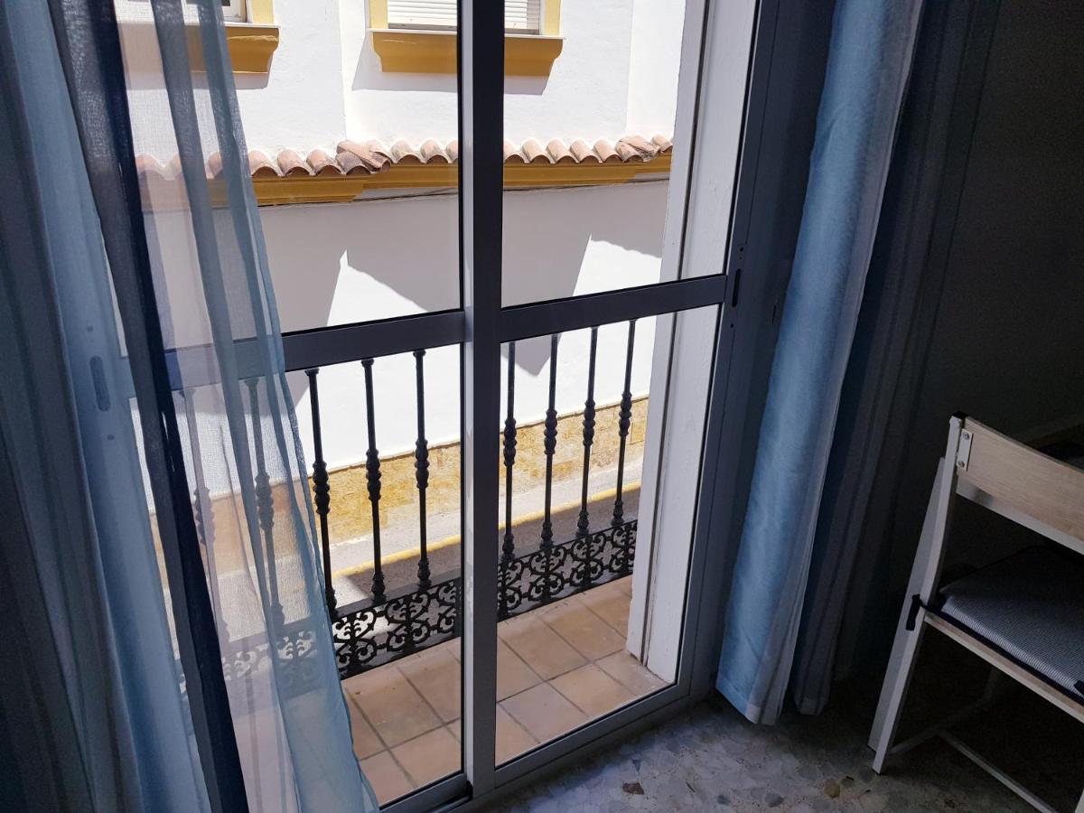 Apartamento nuevo y céntrico con Aire Acondicionado y Wifi -Solo familias o parejas- Conil De La Frontera Exterior foto