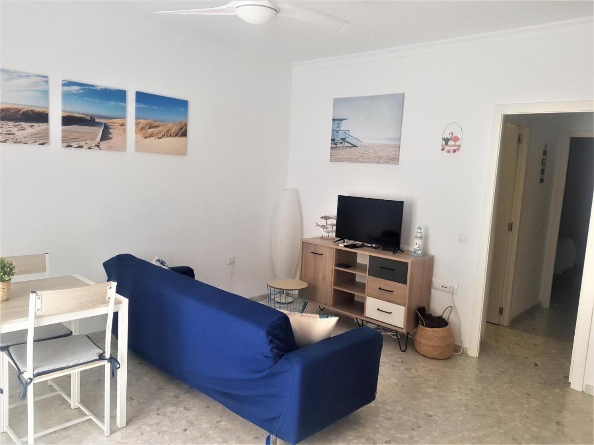Apartamento nuevo y céntrico con Aire Acondicionado y Wifi -Solo familias o parejas- Conil De La Frontera Exterior foto