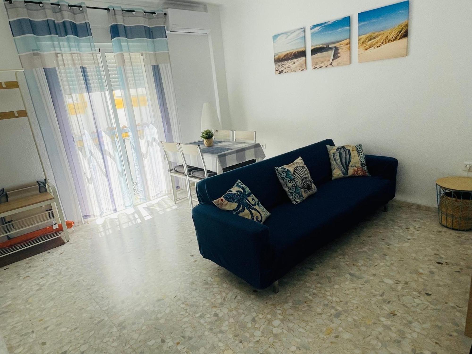 Apartamento nuevo y céntrico con Aire Acondicionado y Wifi -Solo familias o parejas- Conil De La Frontera Exterior foto